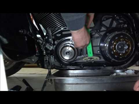 Видео: 15.100 Harley-Davidson Появился вой в двигателе. Натяжение цепи праймери.