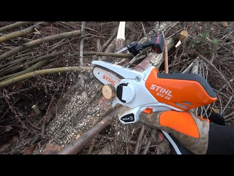 Видео: Тест в реальных условиях. STIHL GTA 26 против AVANT 24 Volt. Ручные беспроводные мини пилы