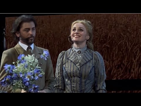 Видео: Наталия Быстрова - «Я здесь живу». Мюзикл «Анна Каренина».