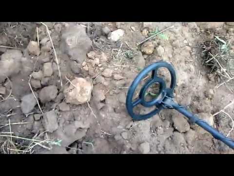 Видео: Июльский коп 2016, шурф, казачий кордон, Fisher F2 поднимает серебро