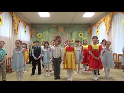 Видео: Праздник 8 Марта.Музыкальный руководитель Жаркова Е.Х.
