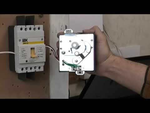 Видео: ВА 44-33 от  IEK + моторпривод= управление с ноутбука!