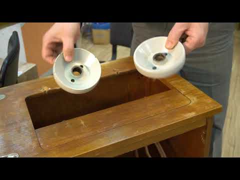 Видео: Плавный ход швейной машины с ножным приводом на тумбе