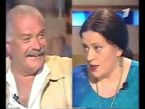 Видео: Татьяна Толстая и Никита Михалков спорят от гимне. Времена (2001)