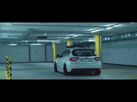 Видео: Девчонка в Субару / MySchool