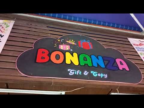 Видео: Анталья готовится ко Дню Республики.  Вечерняя прогулка по центру. Ночной супчик в ресторане#анталья