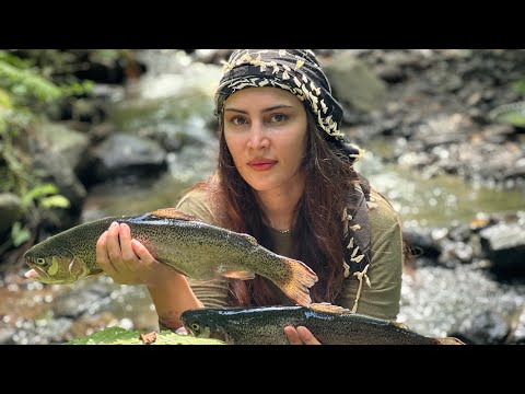 Видео: Жареная рыба в тиковом дереве! Повседневная жизнь в деревне