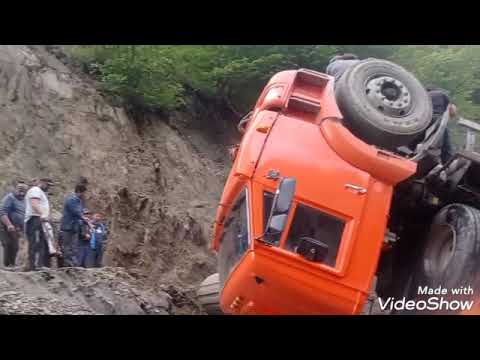 Видео: С.Шапих. Перевернулся КаМаЗ в местечке Ценулъаз возле Чаран моста