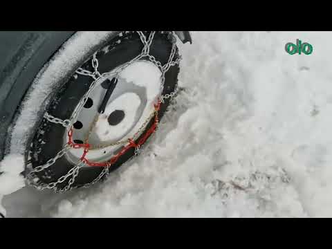 Видео: НИВА ПО СНЕГУ НА ЦЕПЯХ И БЕЗ