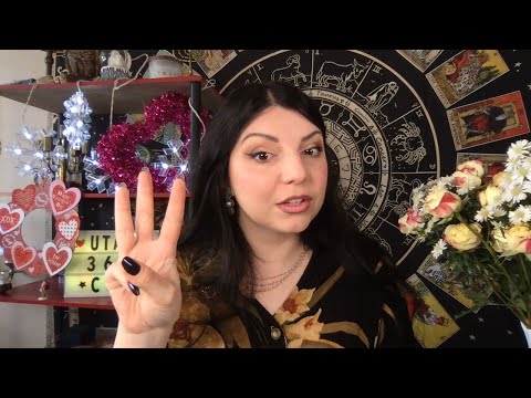 Видео: Что у него с другой женщиной? Чувства к ней. Таро Юлия Петрова