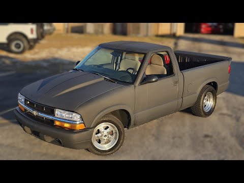 Видео: Все, что вам нужно знать об этом Chevrolet S10 V8 Swap 1999 года на I-95 Muscle