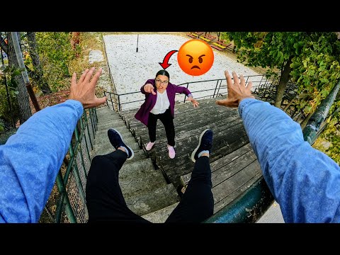 Видео: Я УБЕГАЮ СЕРДИТОГО УЧИТЕЛЯ 5 @DumitruComanac (Parkour POV Chase) #вирусный #смешной #школа #паркур