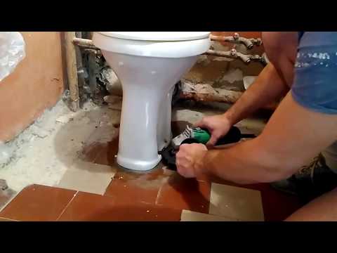 Видео: 🚽 Демонтаж старого унитаза
