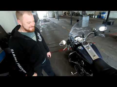 Видео: Top speed harley-davidson road king  2003 и съездил на техосмотр