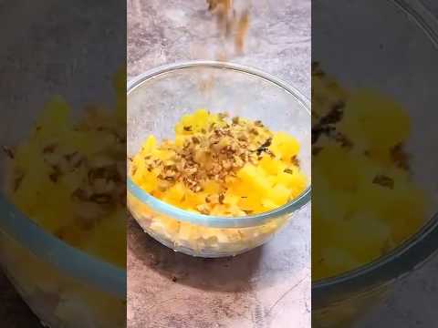 Видео: Ананасовый салат
