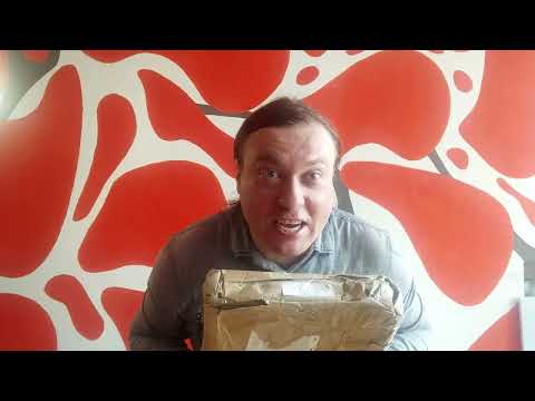 Видео: Перша, емоційна, розпаковка не забраних посилок з Укрпошти викуплених на аукціоні.