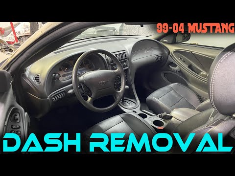 Видео: Как снять приборную панель Ford Mustang 99-04 - New Edge -