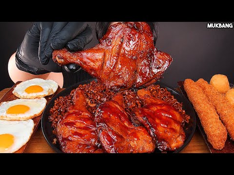 Видео: Курица барбекю и лапша BBQ Chicken 🍗 Black Bean Noodles Fried Shrimp EATING ASMR MUKBANG