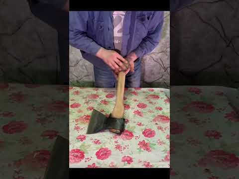 Видео: Расконсервация топоров с хранения (расконсервация топора)