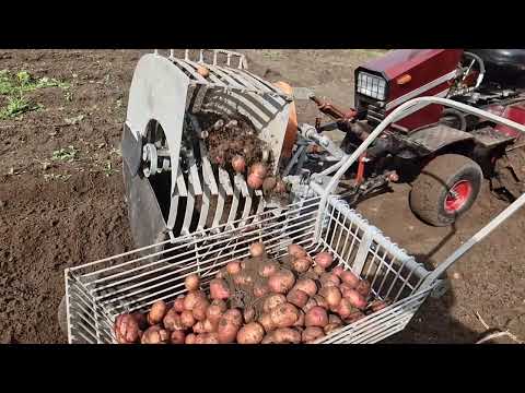 Видео: Картофелекопалка!Аналогов нет!Самоделка Kopacz do ziemniaków!Digging potatoes Homemade micro-combine