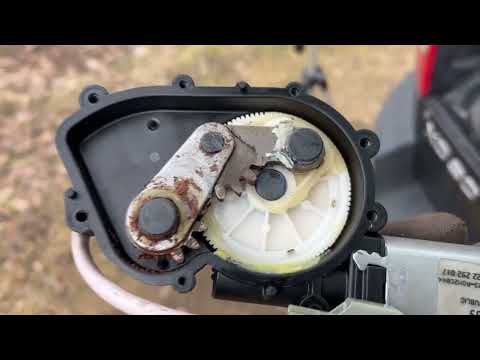 Видео: Ремонт заднего дворника | Volvo XC90 I