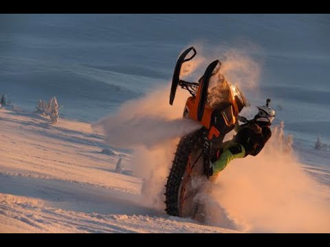 Видео: Rotax 850 E-tek Summit X. чистка рейв клапанов. замена сальников и реальный вес снегохода.