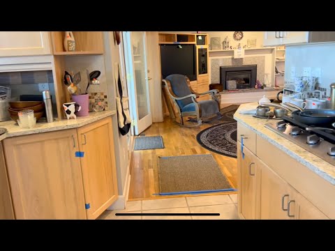 Видео: РАСПРОДАЖА В ДОМЕ США😊Много всего интересного в доме с красивым видом на залив #olyasineevausa 