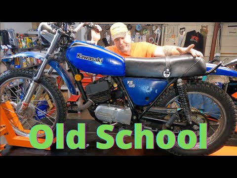 Видео: Старый школьный Kawasaki KE125A 1979 года