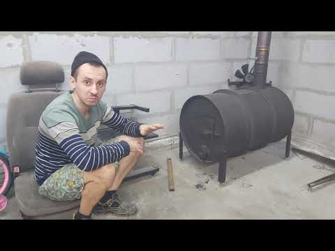 Видео: Печка из бочки, первые испытания