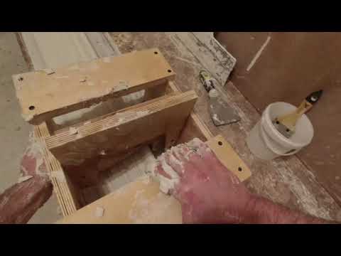 Видео: День 78. Протяжка тяги от первого лица. Изготовление гипсовой лепнины. Карниз, молдинг.