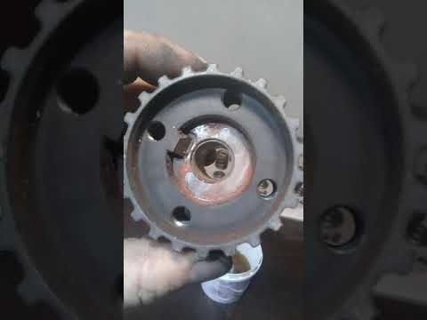 Видео: Мало кто знает что шестерня коленвала болтается в процессе работы