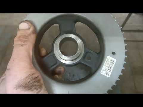 Видео: Mazda CX7 замена переднего сальника коленвала