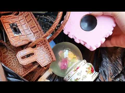 Видео: Нашла на улице чёрный пакет.Открыла ,а там ... Коллекционные вещи.Не свалка , а барахолка .