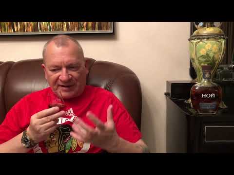 Видео: Армянский коньяк Ной Классик 10 лет в обновленной таре