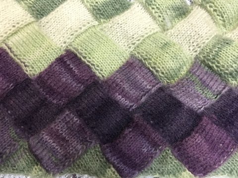 Видео: ЭНТРЕЛАК  СПИЦАМИ -- школа вязания  ОЛЬГИ  ПАВЛОВОЙ / Entrelac Knitting  for beginner