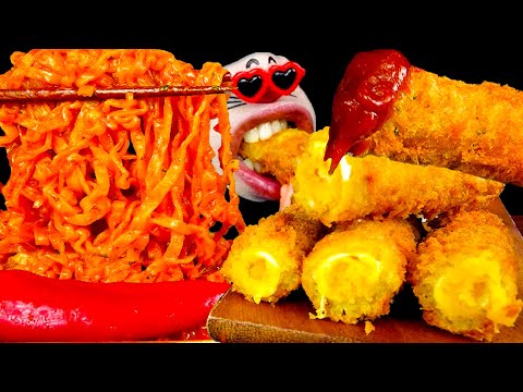 Видео: ASMR MUKBANG :) Куриная лапша с острыми сливками и гигантские сырные палочки!