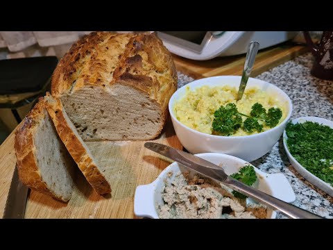 Видео: ХЛЕБ  с Жареным Лучком в Термомиксе! Хрустящая корочка и нежнейшая мякоть. Помазки прилагаются!