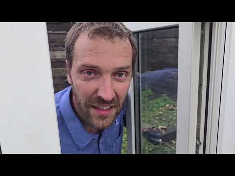 Видео: Стройка сарая. Стены готовы