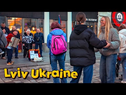 Видео: Вечірній Львів Живе на Повну!💙 Музика, Рух і Чарівна атмосфера (4к Віртуальна Подорож)