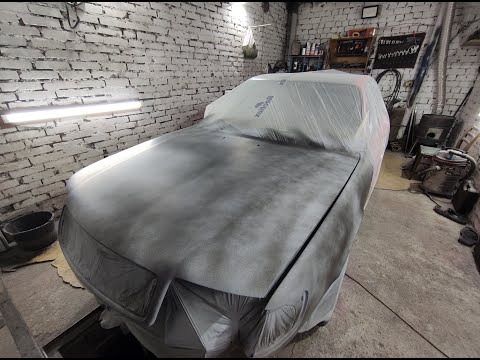 Видео: Ремонт кузова Ауди 100 С4. Грунтование крыльев и капота. Часть 3.