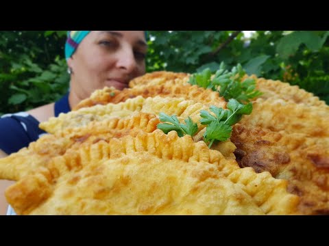 Видео: Хрустящие Чебуреки на Костре🔥Цыгане готовят! Crispy Chebureks on the Fire! The gypsies are cooking!