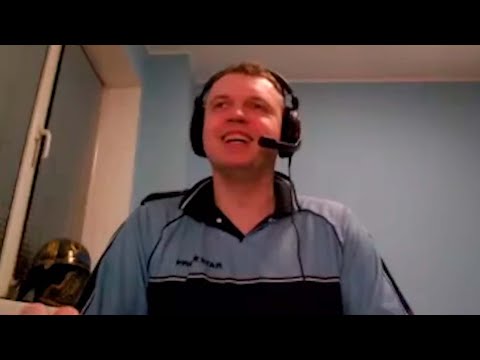 Видео: ПАПИЧ НАМЕКАЕТ ЧТО У НЕГО ЕСТЬ ДЕВУШКА И ОН НЕ ОДИНОК