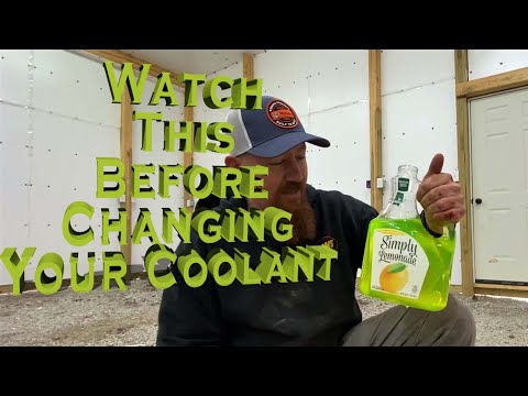 Видео: Хитрость промывки охлаждающей жидкости — Kubota BX2380 BX23S — Замена масла — Воздушный фильтр — ...