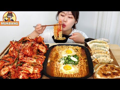 Видео: ASMR Mukbang l Острая лапша JIN с домашним кимчи! Простая еда по Простому рецепту.🍜