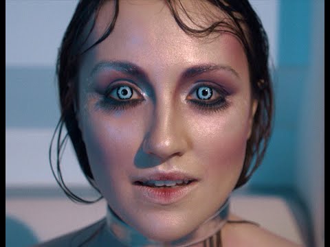 Видео: Анна Булгак - Не будем загадывать (Official Music Video, 2020)