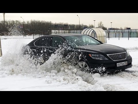 Видео: Лакшери Троллейбус за 990.000р в снежном поле! Lexus LS600HL.