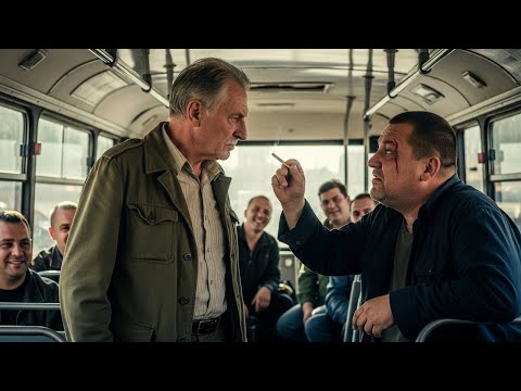 Видео: Старец в автобус - Нагли типове го нападат - Не знаеха, че е Командос