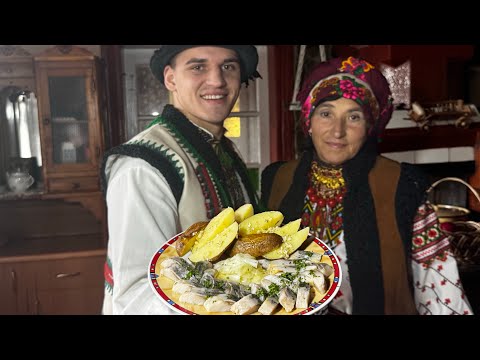 Видео: Як замаринувати смачно оселедець ? і що таке гуцульська саламаха?
