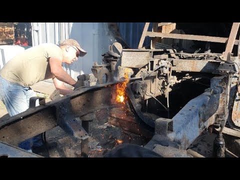 Видео: Режем мусоровоз и веселая перевозка контейнера!