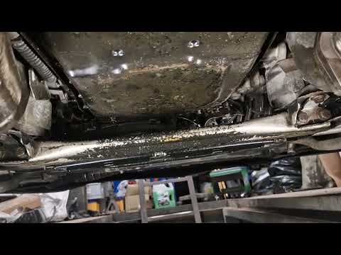 Видео: Замена заднего сальника коленвала Ауди А8 Д3 4.0tdi